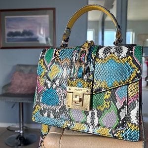 Aldo handbag with chainlink detail